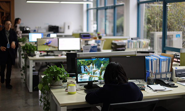 熱情的售前、售中、售后服務(wù)團(tuán)隊(duì)