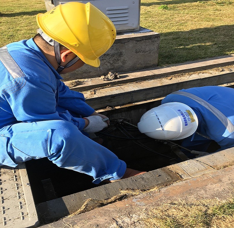 南方電網(wǎng)供電局開(kāi)展防潮專項(xiàng)檢查保電網(wǎng)安全 南方電網(wǎng)供電局開(kāi)展防潮專項(xiàng)檢查保電網(wǎng)安全